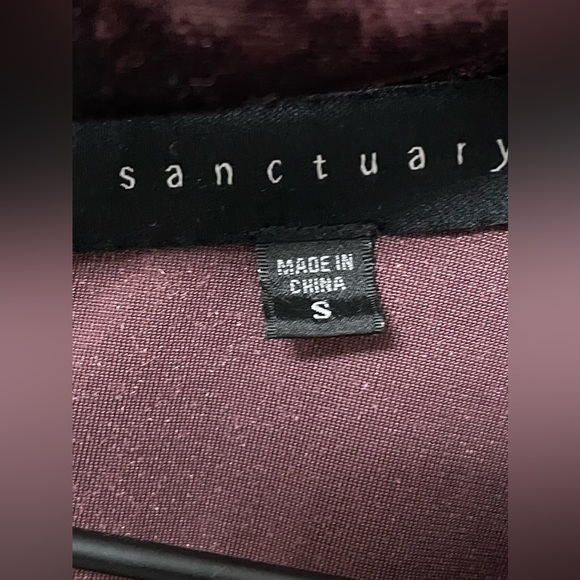 Sanctuary Velvet Texture Flare Sleeves Fall Inspired Plum Blouse Size Small - Picture 8 of 10